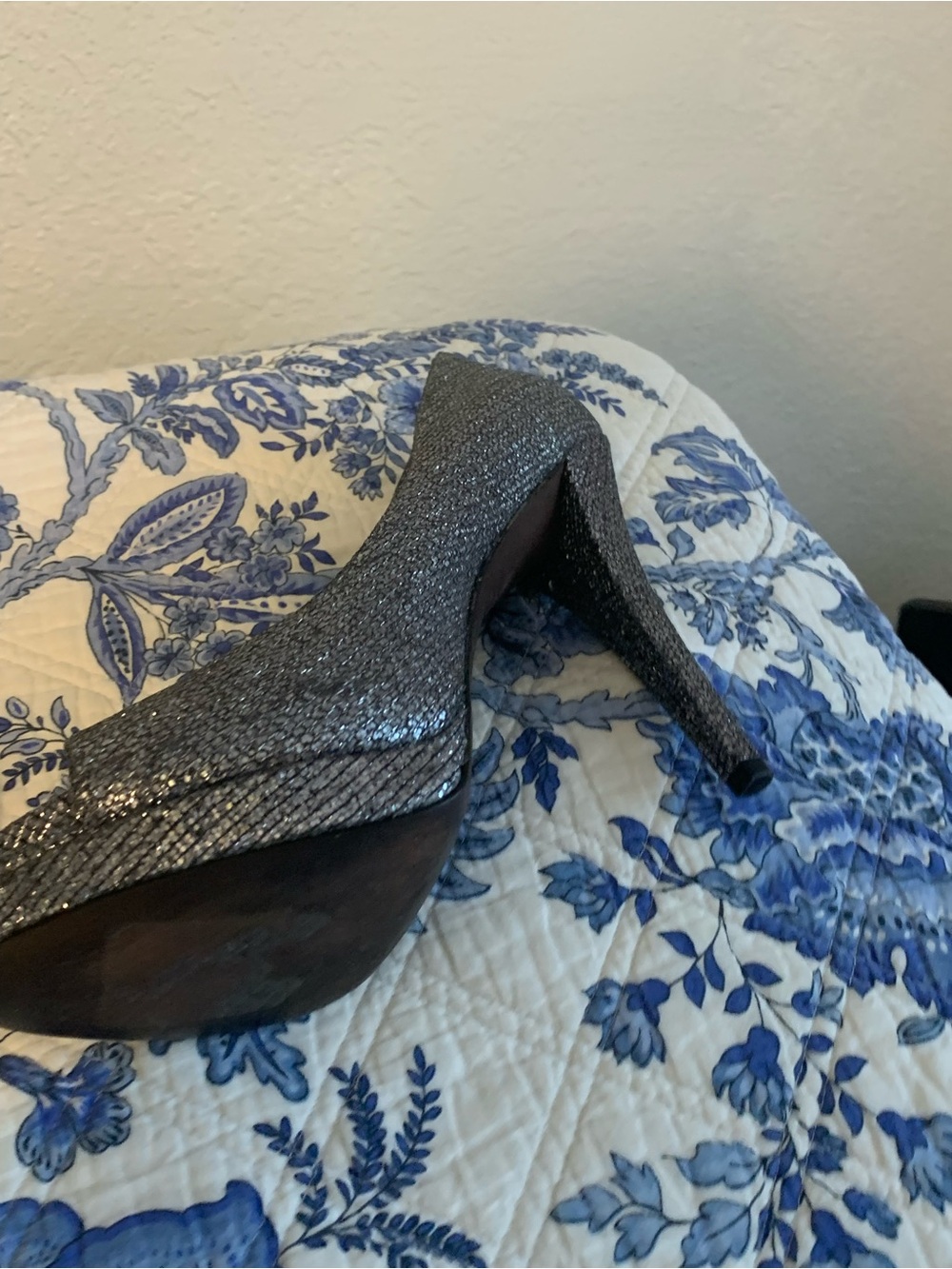 Vera Wang Metallic Pewter Glitter Peep-Toe Heels - Picture 8 of 9